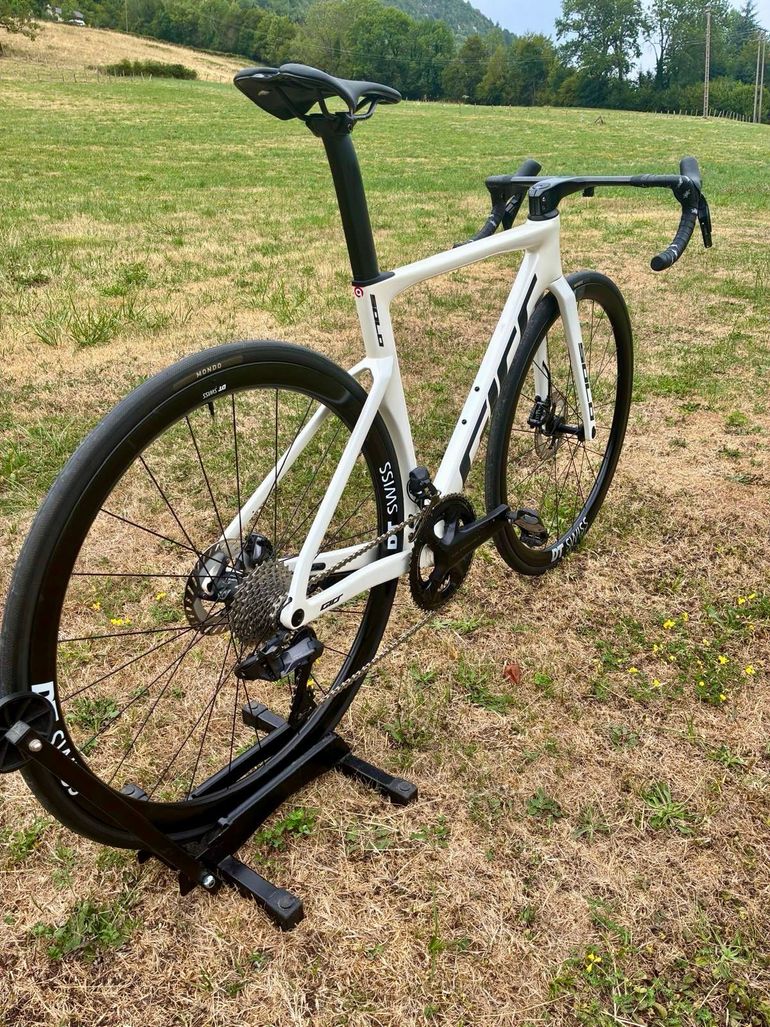 GIRS Custom Shimano Ultegra Di2 2024 Road & Gravel usato, Bianco — immagine 3 di 12