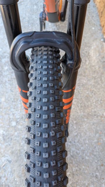 Used Trek Procaliber 9.8 2021 2021 Mountainbike, Orange, 29 — image 5 of 10