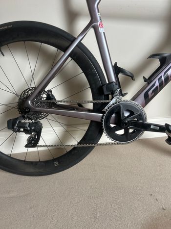 Giant Propel Advanced 1 2023 2023 Road & Gravel usato, Viola — immagine 3 di 8