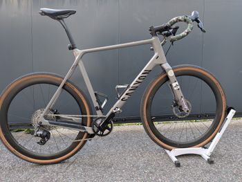 Käytetty Canyon Grizl CF SL 7 eTap 2022 2022 Road & Gravel