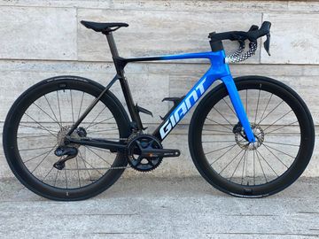 Używany Giant Propel Advanced Pro 0 2024 2024 Road & Gravel — zdjęcie 4 z 6