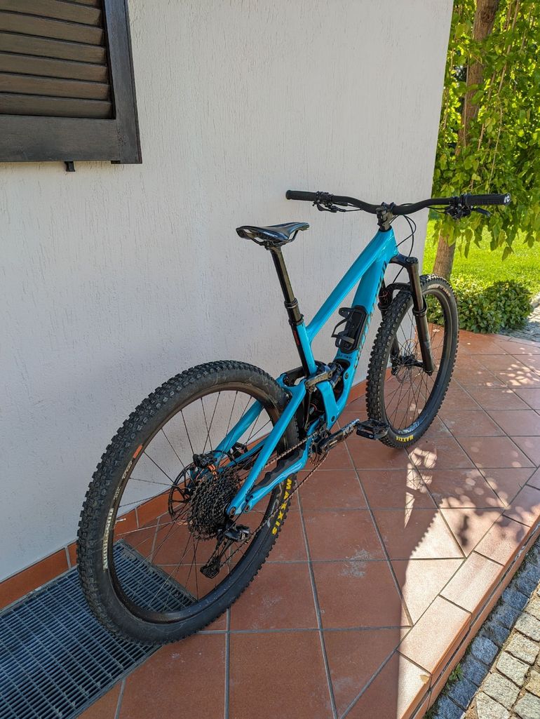 Brugt Specialized Enduro Comp 2021 2021 Mountainbike — billede 7 af 9
