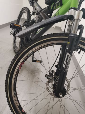 McKenzie Hill 400x 2018 Mountainbike usato, Verde — immagine 5 di 10