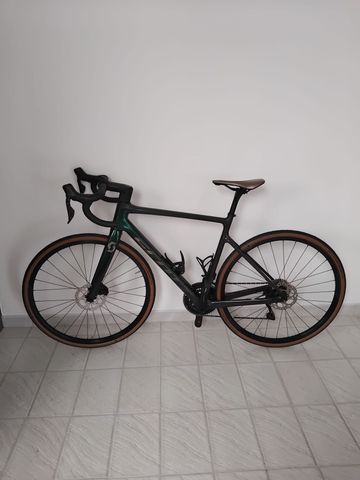 Używany Scott Addict 20 2023 2023 Road & Gravel — zdjęcie 2 z 21