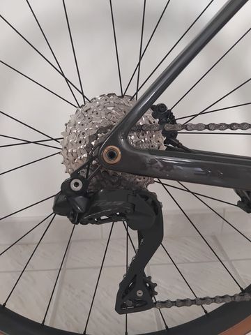 Używany Scott Addict 20 2023 2023 Road & Gravel — zdjęcie 16 z 21