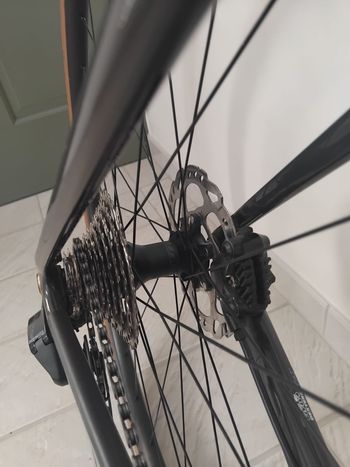 Gebrauchtes Scott Addict 20 2023 2023 Road & Gravel, Grün — Bild 19 von 21