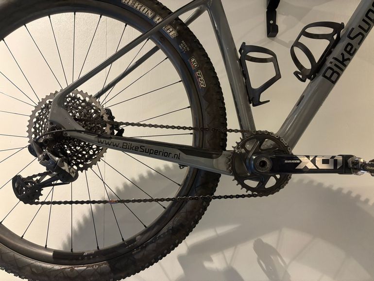 Used Bikesuperior Custom SRAM X01 Eagle 2019 Mountainbike, Light Gray — image 4 of 4
