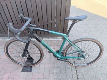 Canyon Grail CF SL 8 2023 2023 Road & Gravel usato, Verde — immagine 2 di 8