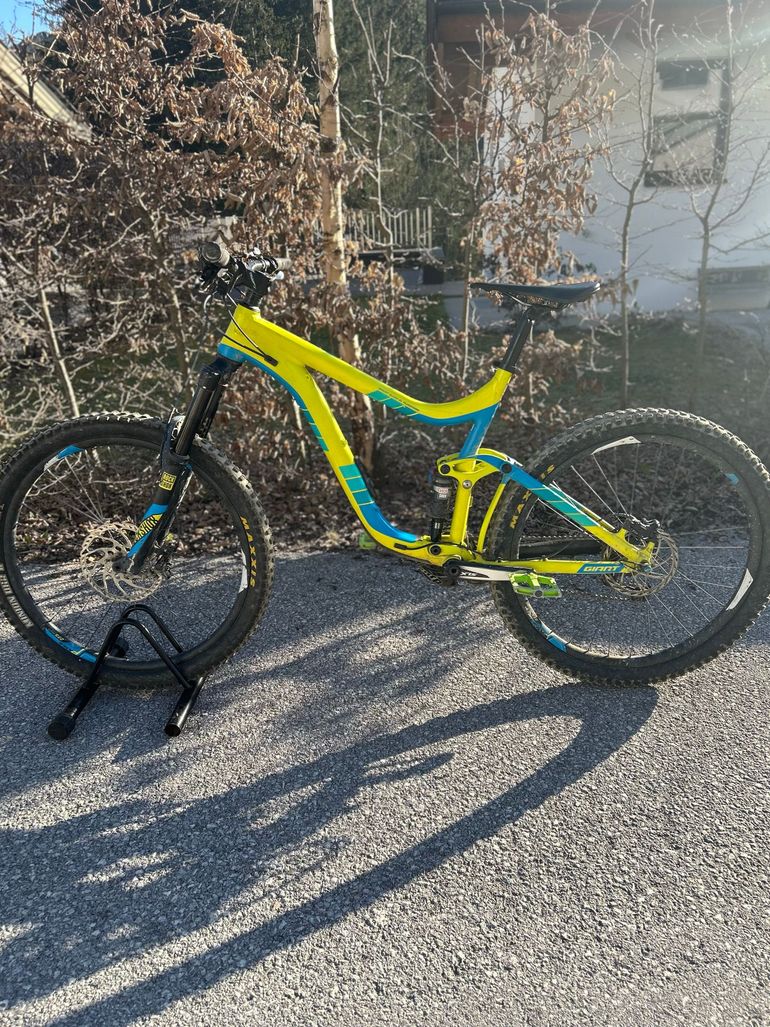Giant Reign 27.5 2 2016 2016 Mountainbike d'occasion — image 2 sur 3