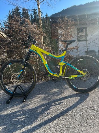 Used Giant Reign 27.5 2 2016 2016 MTB