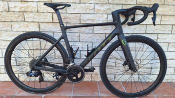 Scott Addict RC 30 2022 2022 Road & Gravel usato, Nero — immagine 2 di 5