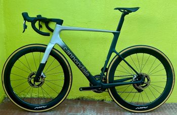 Used Cannondale SuperSix EVO SRAM Red 2024 Road & Gravel