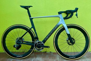 Použité Cannondale SuperSix EVO SRAM Red 2024 Road & Gravel — obrázek 2 z 11
