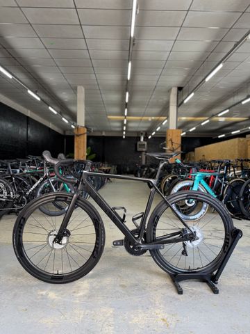 Canyon Ultimate CF SL Disc 8.0 2020 2020 Road & Gravel usato, Nero — immagine 14 di 21