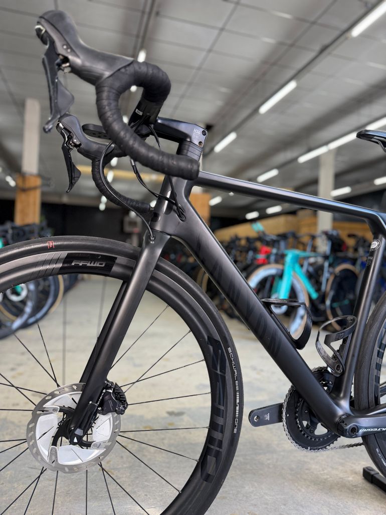 Brugt Canyon Ultimate CF SL Disc 8.0 2020 2020 Road & Gravel — billede 16 af 21