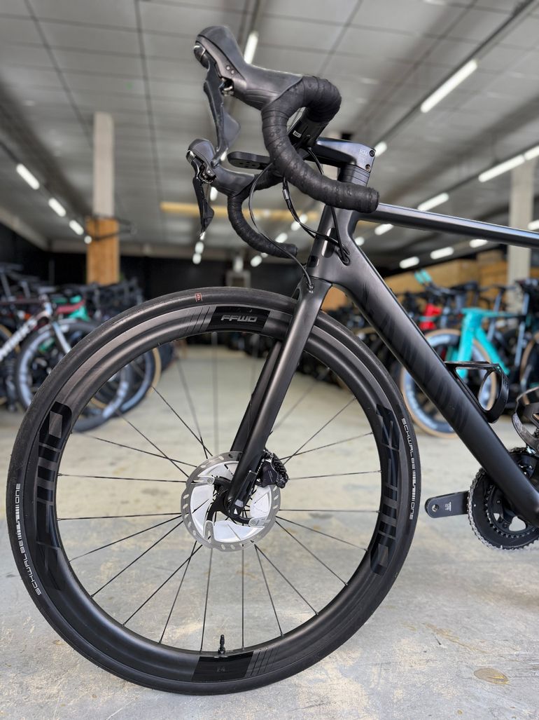 Brugt Canyon Ultimate CF SL Disc 8.0 2020 2020 Road & Gravel — billede 15 af 21