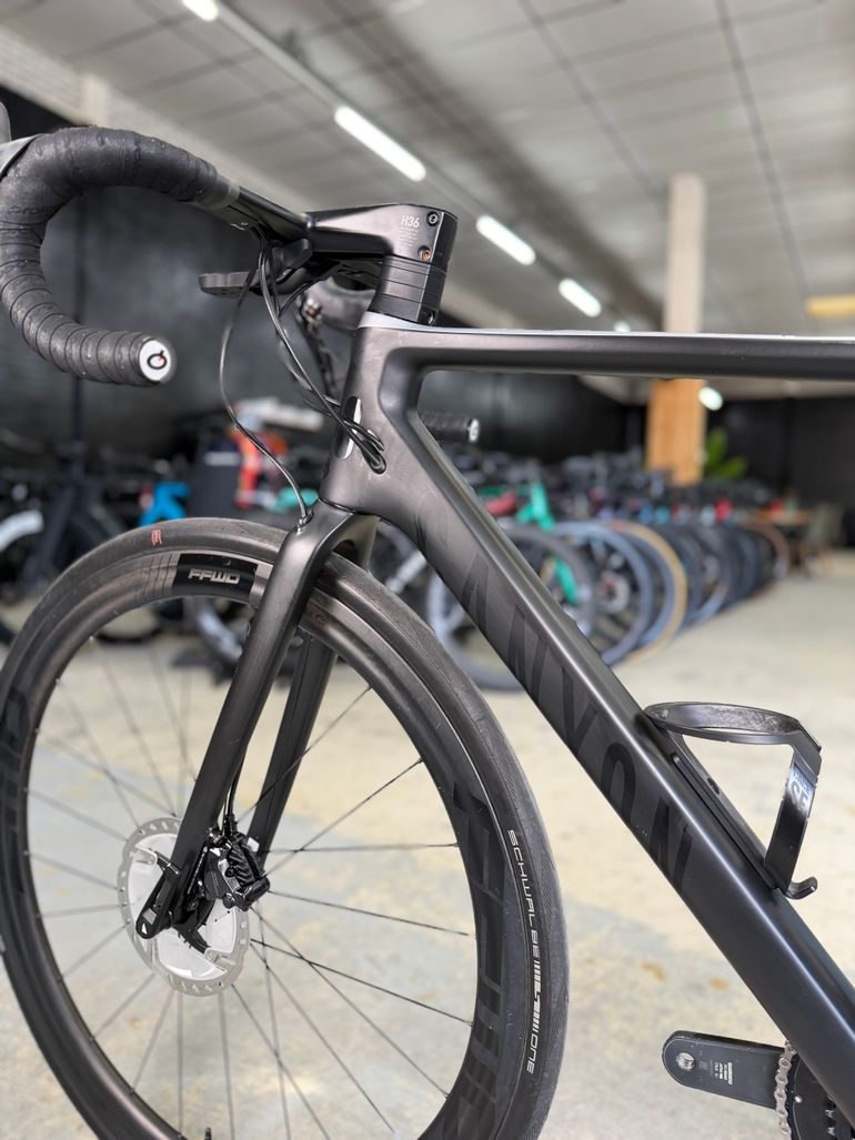 Brugt Canyon Ultimate CF SL Disc 8.0 2020 2020 Road & Gravel — billede 17 af 21
