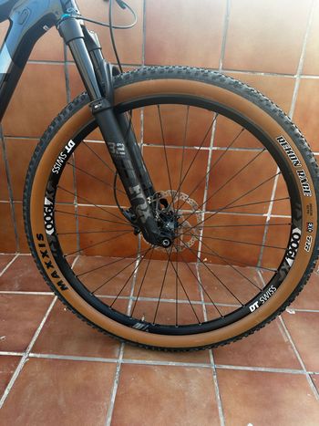 Orbea OIZ M30 2022 2022 Mountainbike usato, Grigio chiaro — immagine 5 di 6