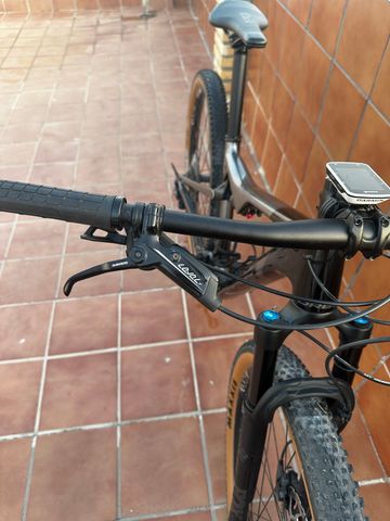 Tweedehands Orbea OIZ M30 2022 2022 Mountainbike — afbeelding 4 van 6