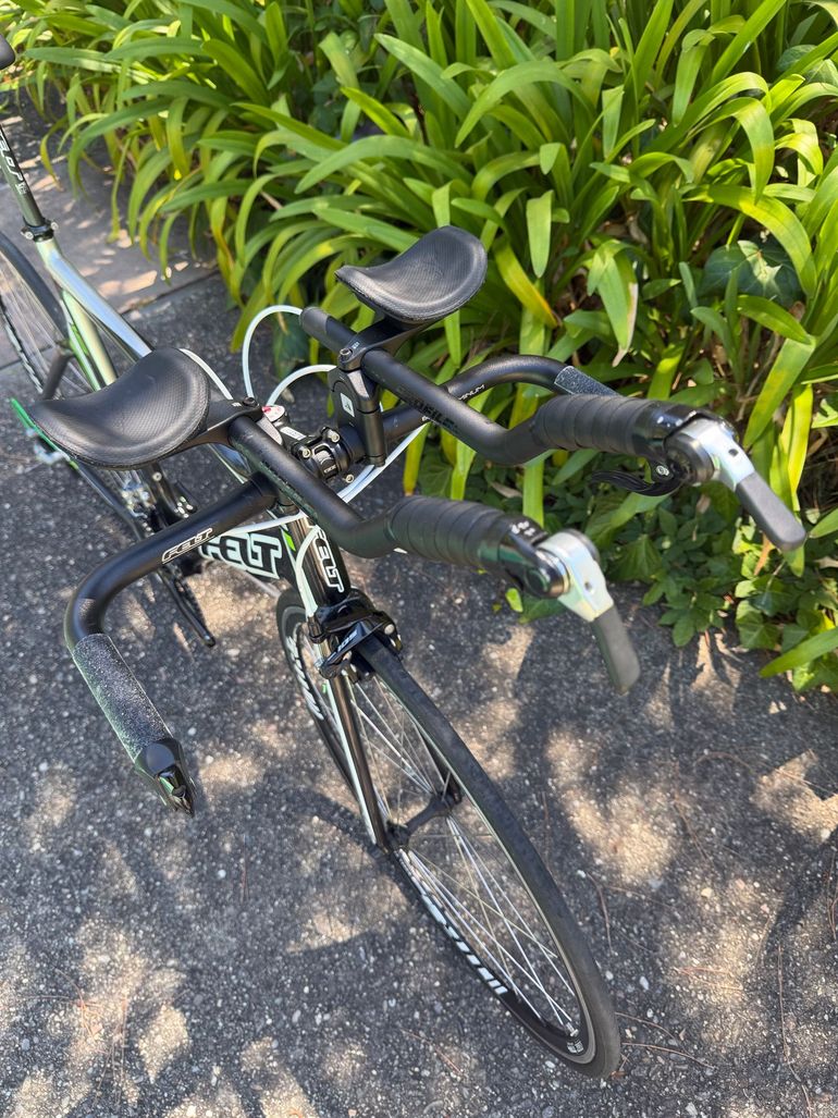 Used Felt B16 2011 2011 Road & Gravel, Black — image 4 of 5