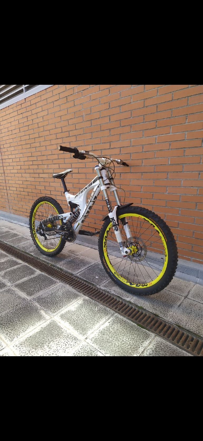 Brugt Intense Custom Shimano Saint 2008 Mountainbike — billede 2 af 13