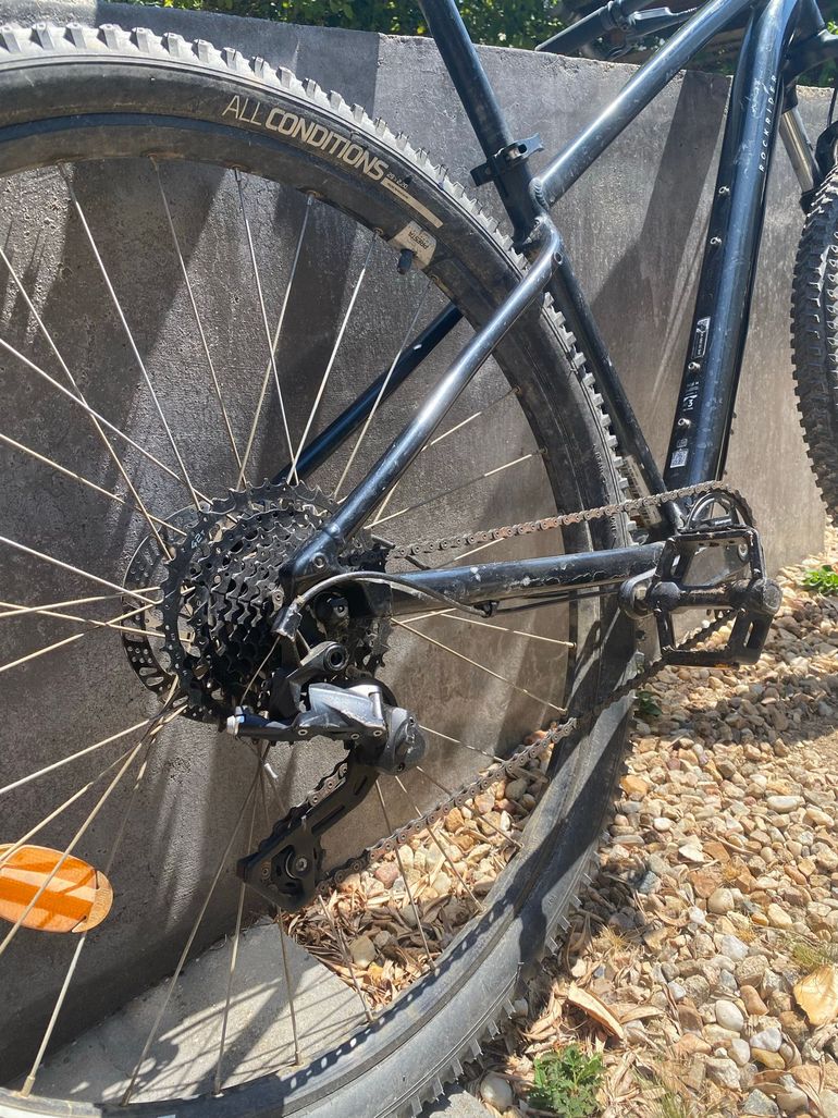 Used DECATHLON Custom Shimano Dura Ace Di2 2022 Mountainbike, Black — image 4 of 9