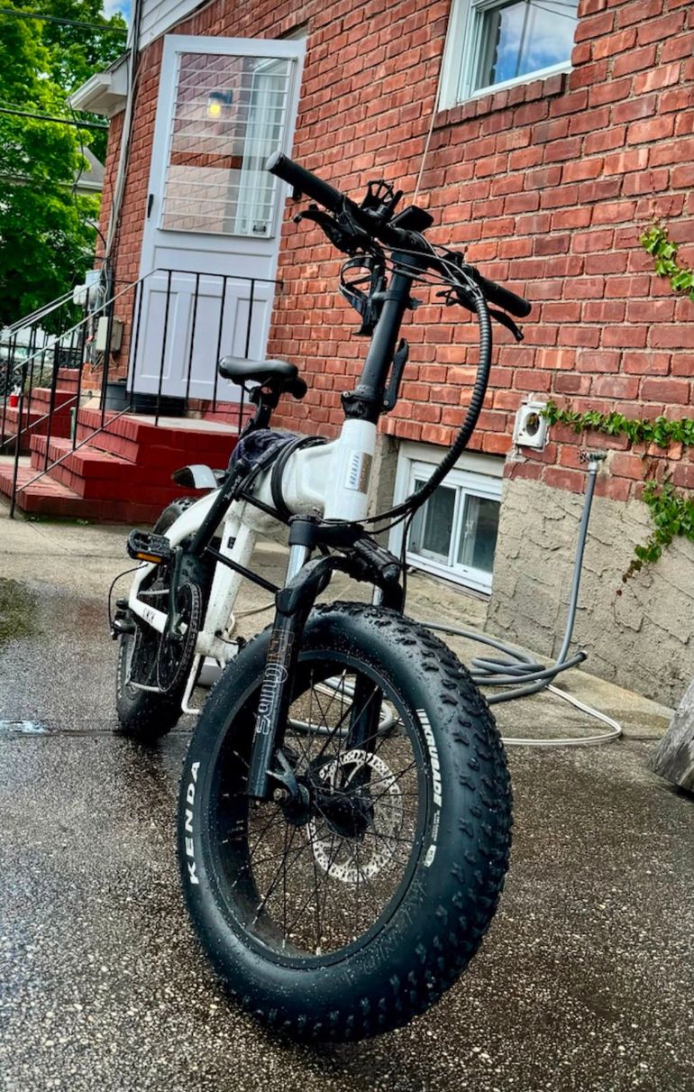 Used Aventon Sinch Foldable Ebike 2020 2020 Urban, White — image 5 of 5