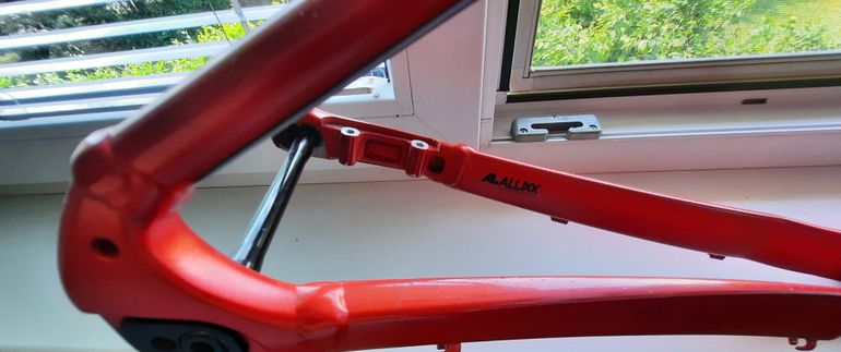 Käytetty Giant Revolt 1 2022 Frameset 2022 Road & Gravel — kuva 13 / 16