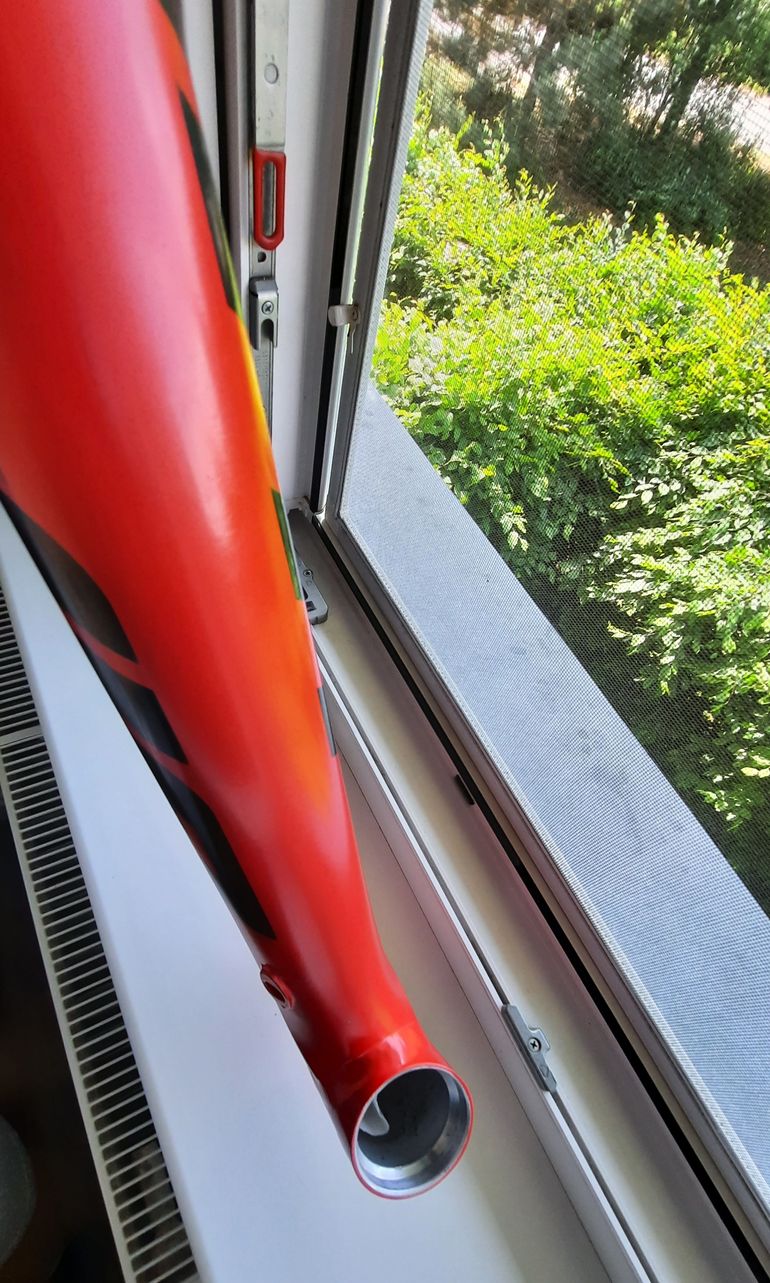 Käytetty Giant Revolt 1 2022 Frameset 2022 Road & Gravel — kuva 12 / 16