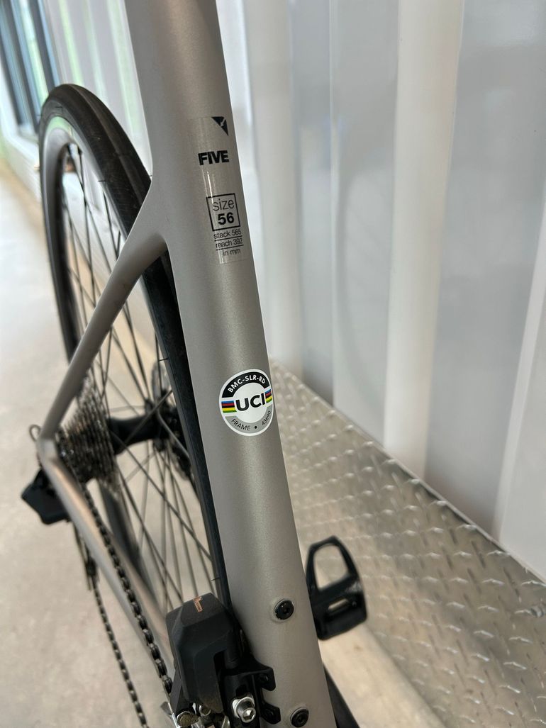 Used BMC Teammachine SLR FIVE 2023 2023 Road & Gravel, Light Gray — image 9 of 12