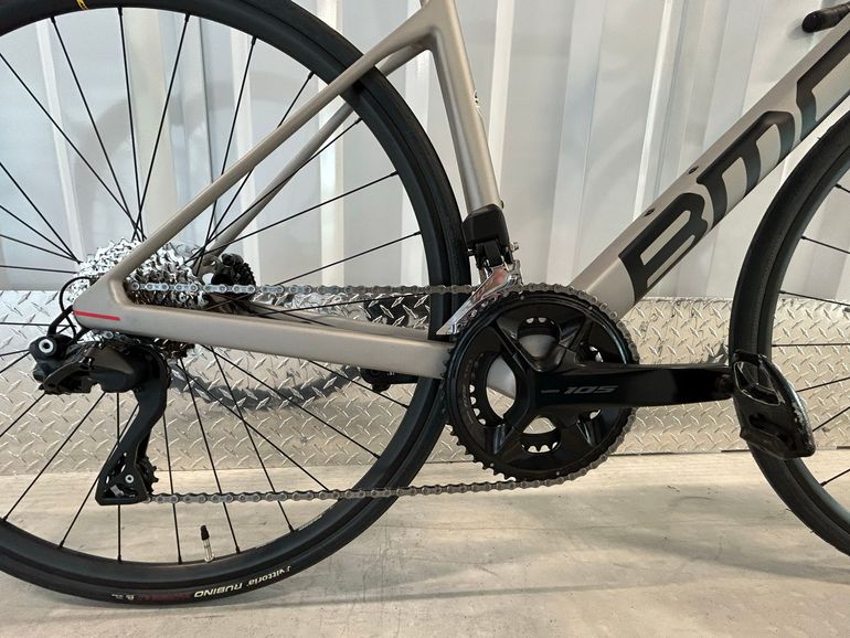 Used BMC Teammachine SLR FIVE 2023 2023 Road & Gravel, Light Gray — image 2 of 12