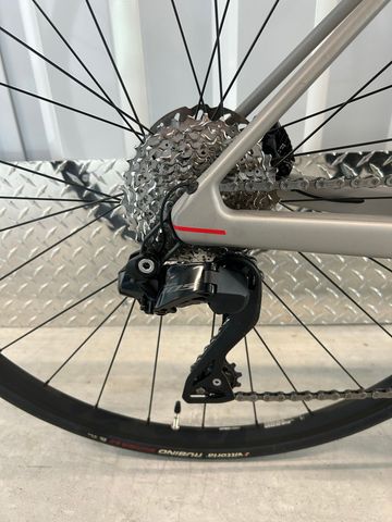 Used BMC Teammachine SLR FIVE 2023 2023 Road & Gravel, Light Gray — image 7 of 12