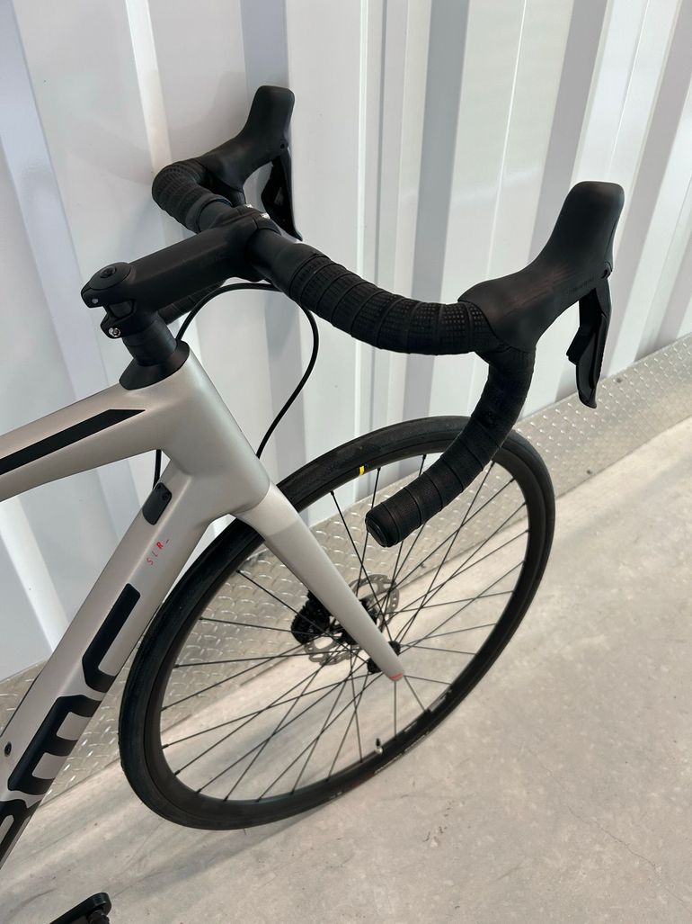 Used BMC Teammachine SLR FIVE 2023 2023 Road & Gravel, Light Gray — image 11 of 12