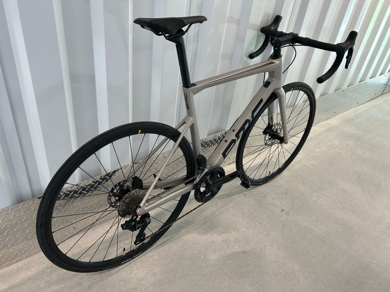 Used BMC Teammachine SLR FIVE 2023 2023 Road & Gravel, Light Gray — image 6 of 12