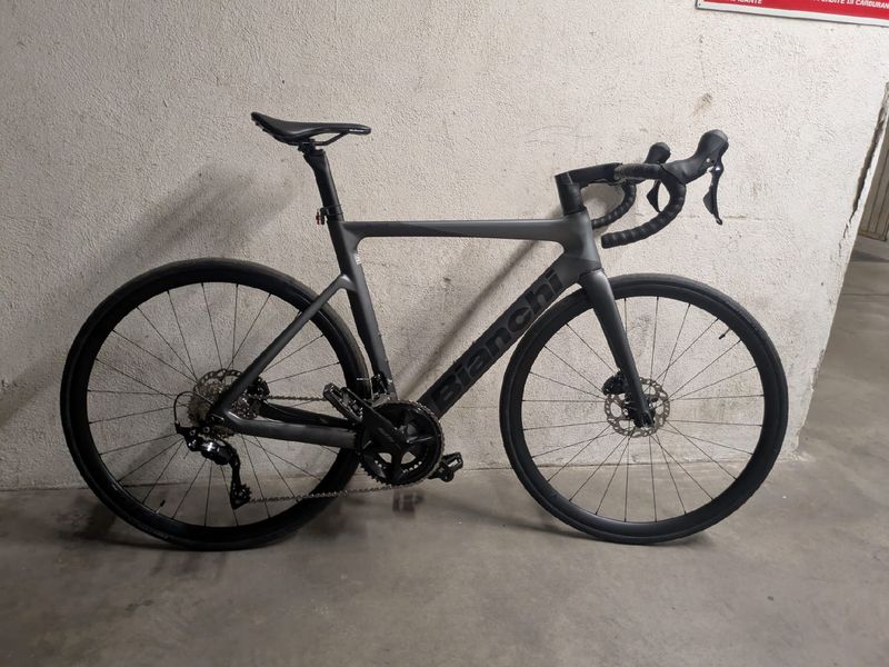 Bianchi Oltre Race 105 2025 2025 Road & Gravel d'occasion