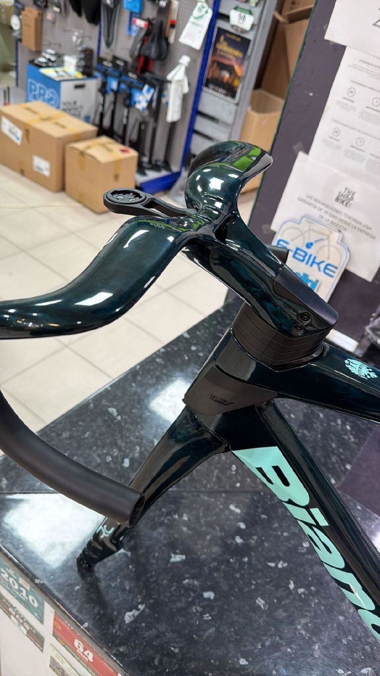 Gebrauchtes Bianchi Oltre RC - Team Replica 2026 Frameset 2026 Road & Gravel, Grün — Bild 4 von 13