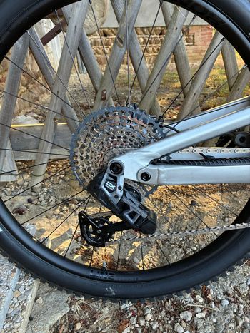 Käytetty Scott Genius 940 2025 2025 Mountainbike — kuva 6 / 8