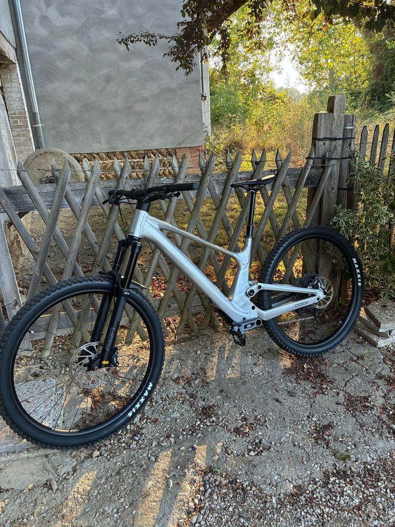 Käytetty Scott Genius 940 2025 2025 Mountainbike — kuva 2 / 8