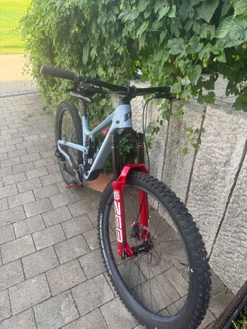 Used Propain Tyee 6.1 2025 Mountainbike, Blue — image 2 of 5