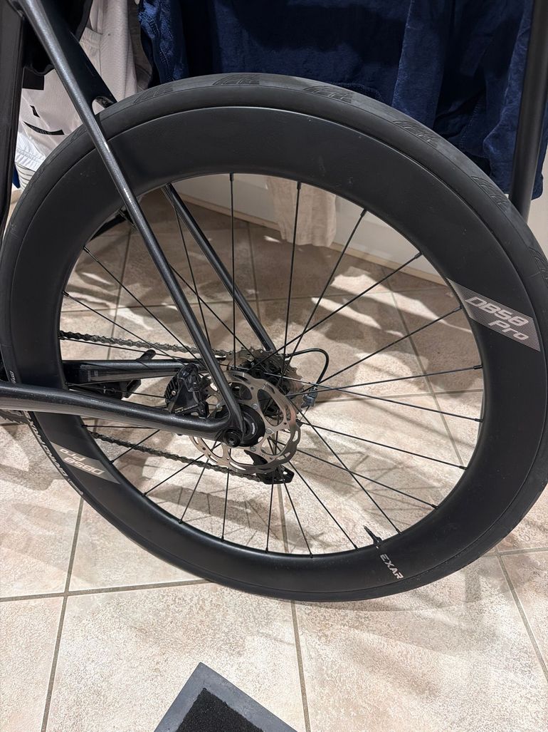 Used Giant Tcr Shimano Ultegra 2024 Road & Gravel, Light Gray — image 3 of 4