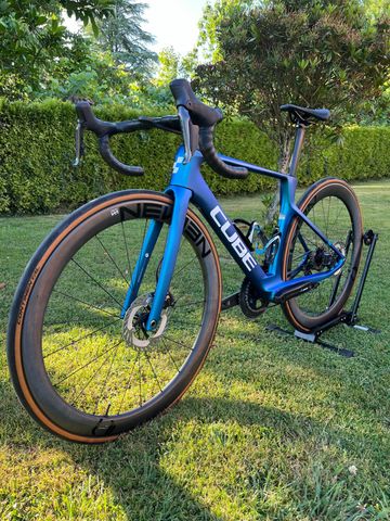 CUBE AGREE C:62, RACE 2025 2025 Road & Gravel usato, Blu — immagine 2 di 3