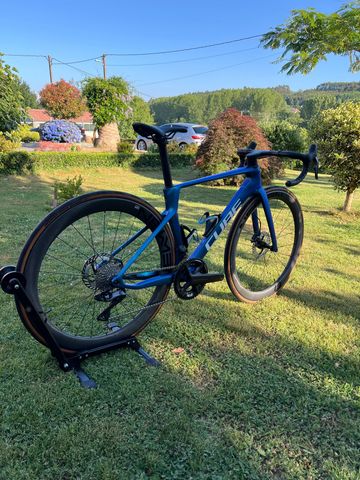 CUBE AGREE C:62, RACE 2025 2025 Road & Gravel usato, Blu — immagine 3 di 3