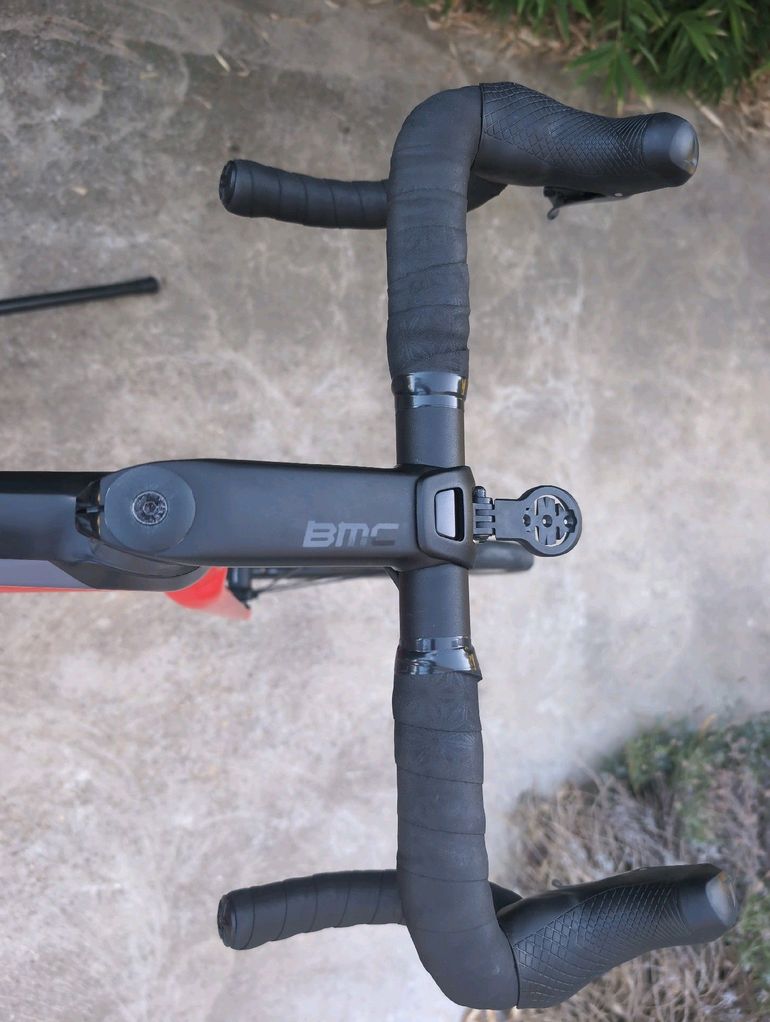 BMC Teammachine SLR01 DISC THREE 2019 2019 Road & Gravel usato, Rosso — immagine 5 di 8