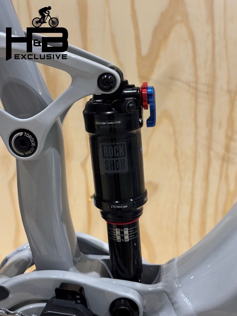 Brugt Giant Stance E + EX Pro Shimano Deore 2022 Mountainbike — billede 12 af 15