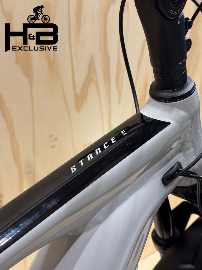 Brugt Giant Stance E + EX Pro Shimano Deore 2022 Mountainbike — billede 9 af 15