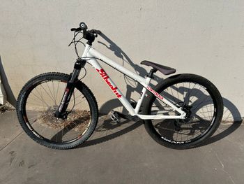 Used Commencal ABSOLUT 26 2018 2018 Mountainbike, White, 26 — image 2 of 3