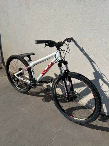 Used Commencal ABSOLUT 26 2018 2018 Mountainbike, White, 26 — image 3 of 3