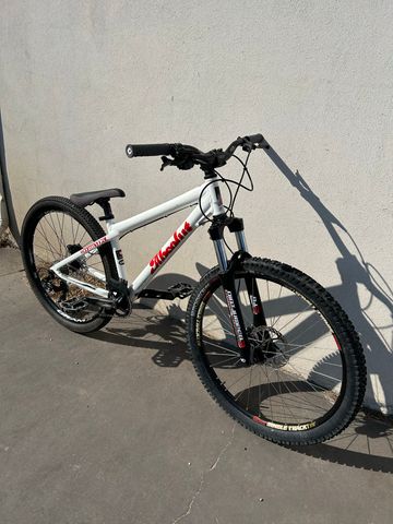 Used Commencal ABSOLUT 26 2018 2018 Mountainbike, White, 26 — image 3 of 3