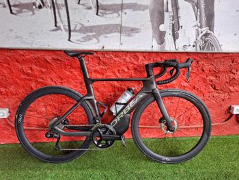 Tweedehands Orbea ORCA AERO M20iLTD 2024 2024 Road & Gravel