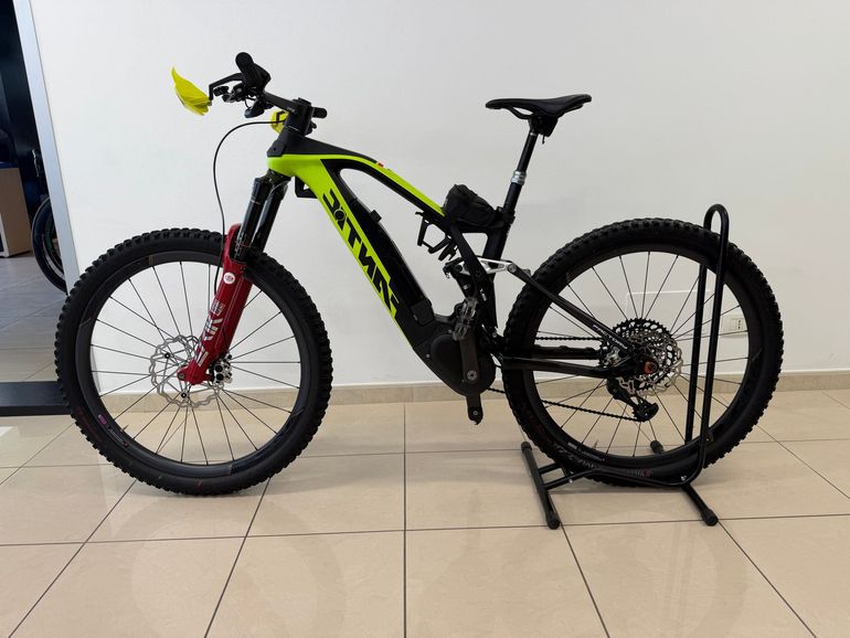 Brugt Fantic XTF 1.6 Carbon Factory 2022 2022 Mountainbike — billede 2 af 9